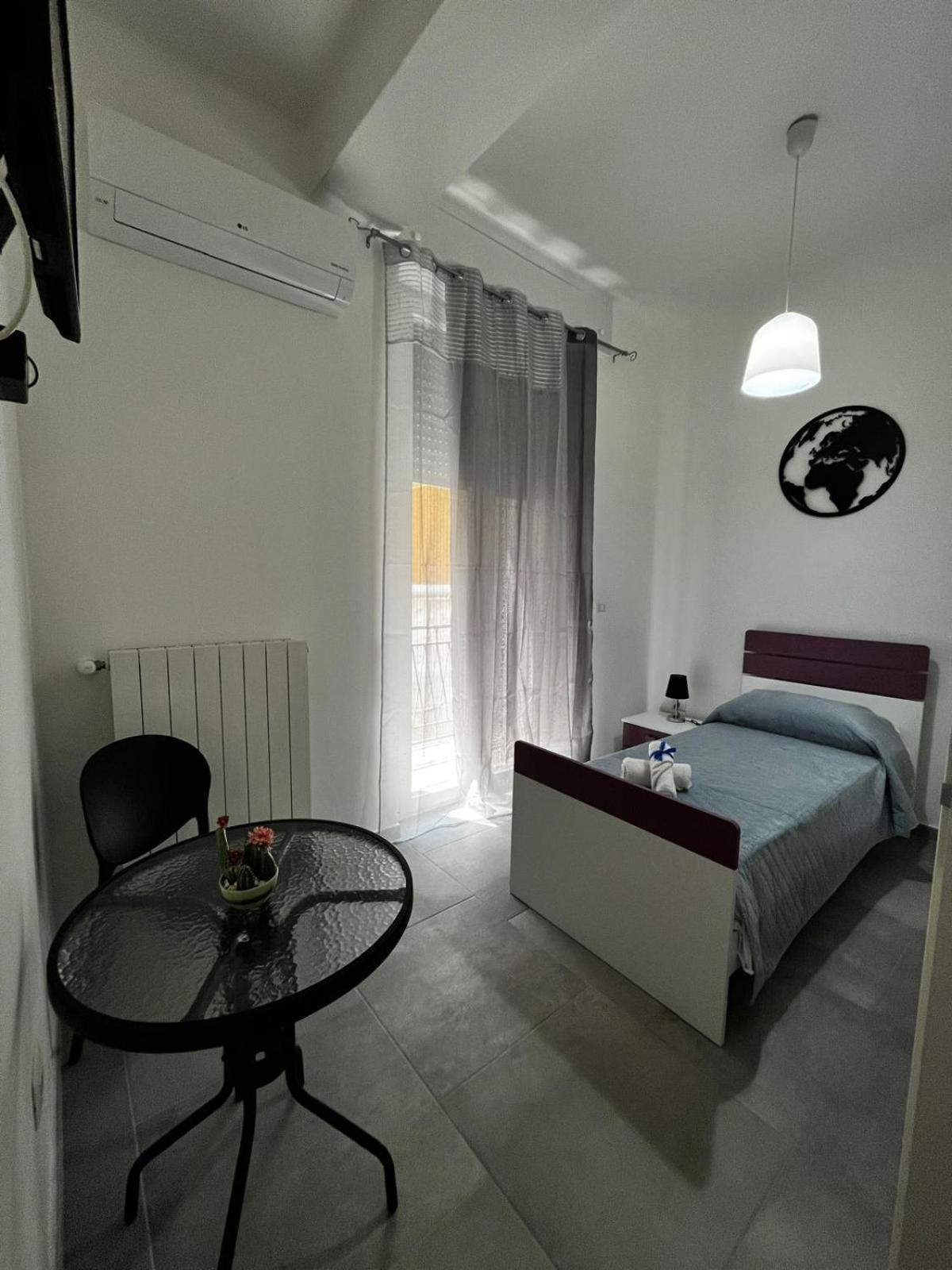 Goodbye Moon Apartment Μπρίντιζι Εξωτερικό φωτογραφία