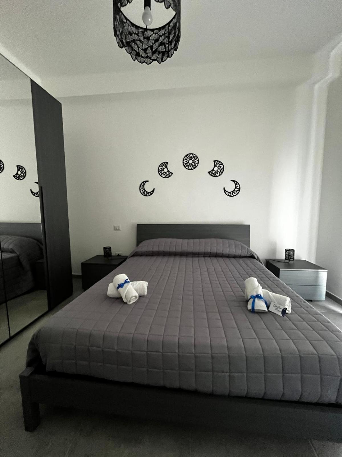 Goodbye Moon Apartment Μπρίντιζι Εξωτερικό φωτογραφία