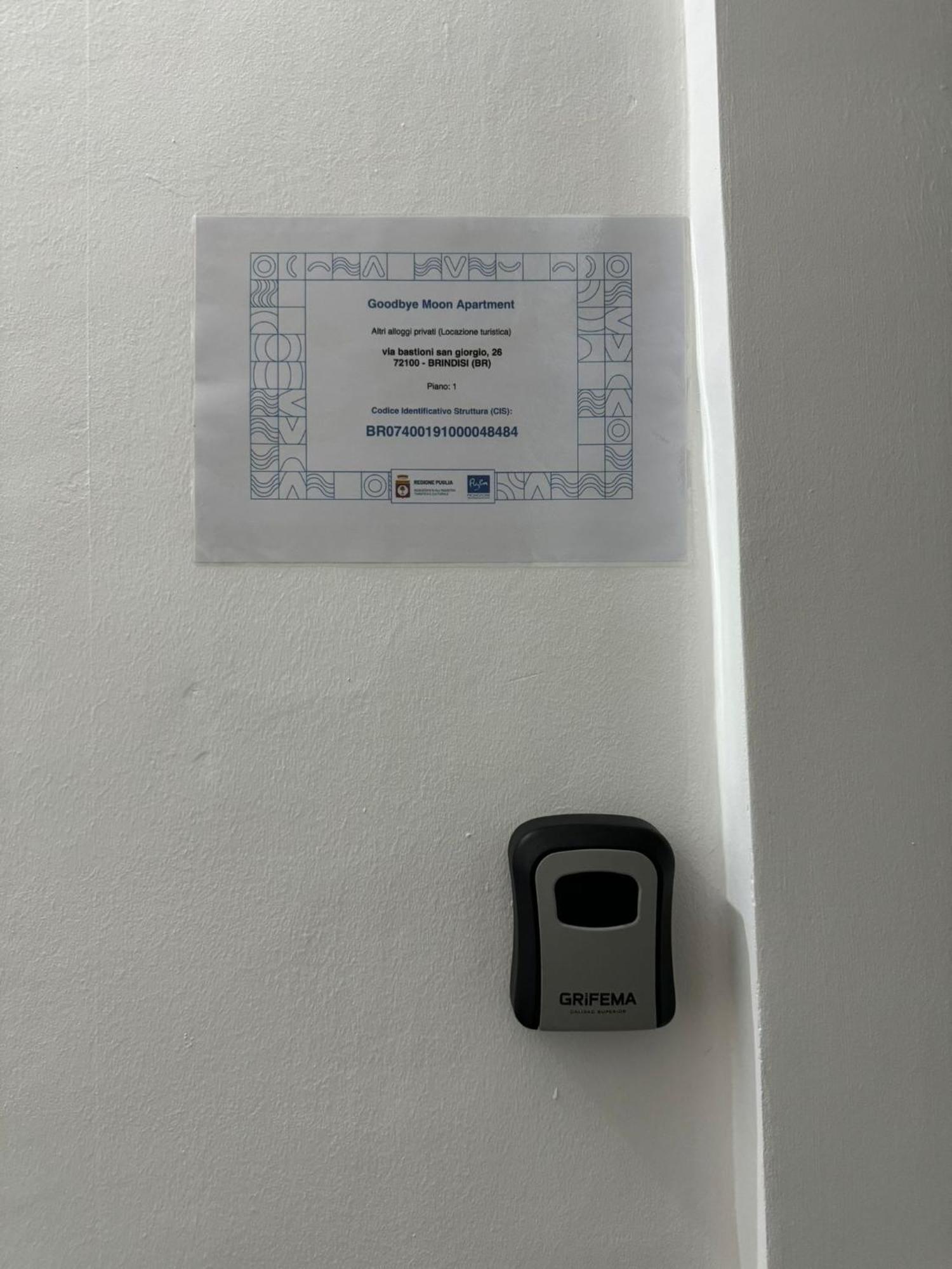 Goodbye Moon Apartment Μπρίντιζι Εξωτερικό φωτογραφία